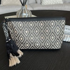 ⚡️ HOST PICK ⚡️ Altar’d State Pouch
